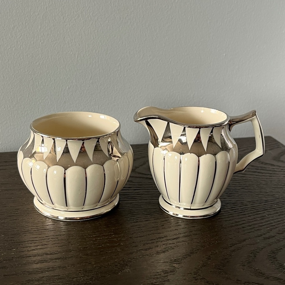 Sadler England creamer & sugar bowl in ivory & silver, Vintage.